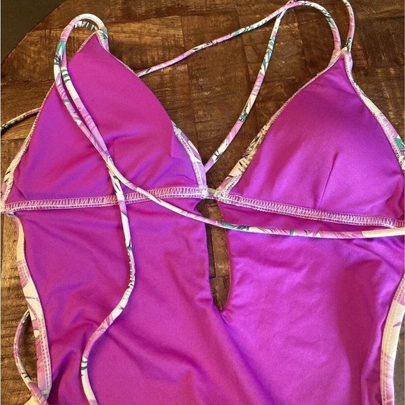 Rip Curl Womens Mai Tai Flamingo Cheeky One-Piece Swimsuit Purple Size X-Small - Picture 9 of 16